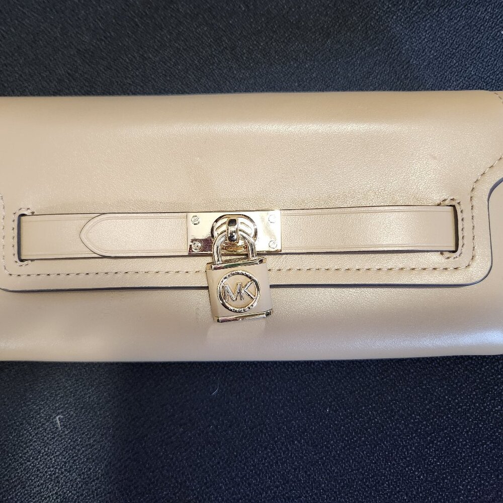 Michael Kors Camel Wallet